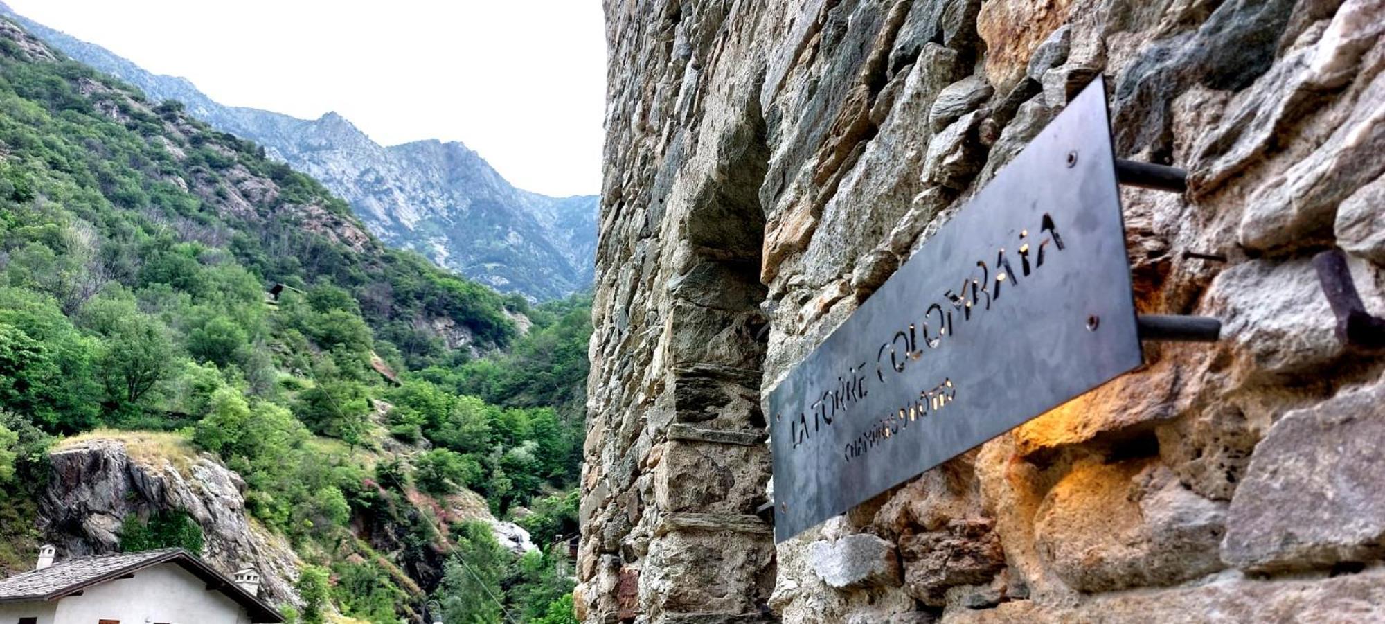La Torre Colombaia - Monumento Del 1400 Appartement Arnad Buitenkant foto